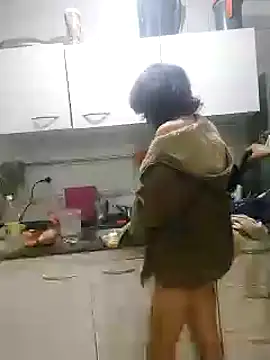 Snapshot of kendrafarq chatting on 09/18/25, 04:58 kendrafarq online show from 09/18/25, 04:58