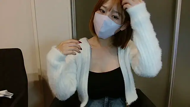 Snapshot of JURIO0715 chatting on 10/27/25, 03:27 JURIO0715 online show from 10/27/25, 03:27