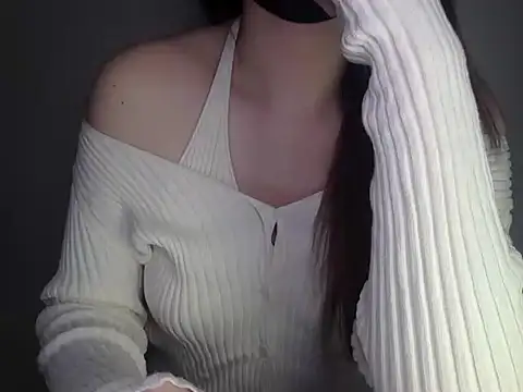 Snapshot of Mia_8 chatting on 04/09/26, 05:29 Mia 8 online show from 04/09/26, 05:29