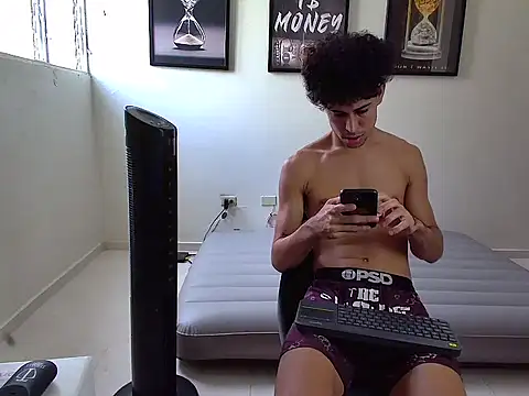 Dollarhot30 online show from 10/07/25, 04:04