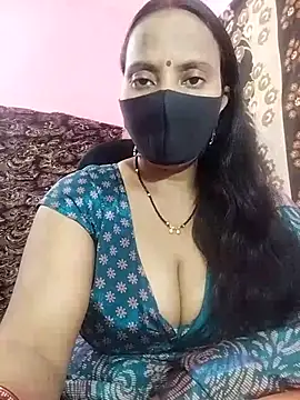 Snapshot of sharda35 chatting on 11/24/25, 12:49 sharda35 online show from 11/24/25, 12:49