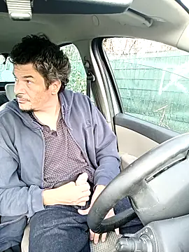 twitshe online show from 11/06/25, 02:29