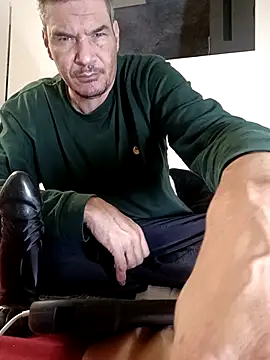 twitshe online show from 11/24/25, 04:07