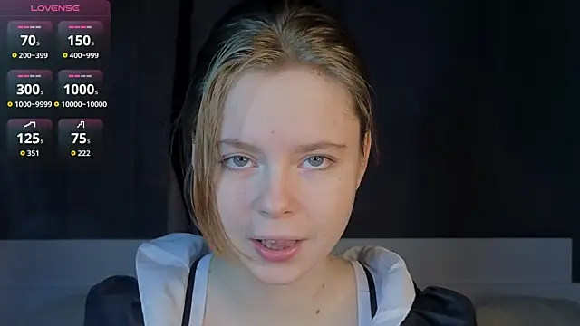 JulietteRain online show from 12/19/25, 06:37