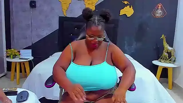 Maiam  Rossi online show from 10/16/25, 12:39