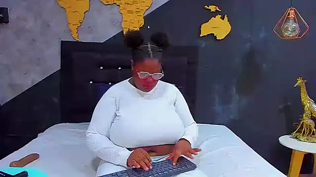 Maiam  Rossi online show from 10/18/25, 12:39