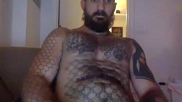 Snapshot of Bearlyfuckinglogan chatting on 06/30/26, 07:48 Bearlyfuckinglogan online show from 06/30/26, 07:48