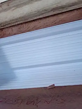 Snapshot of burbuja02 chatting on 10/23/25, 02:27 burbuja02 online show from 10/23/25, 02:27