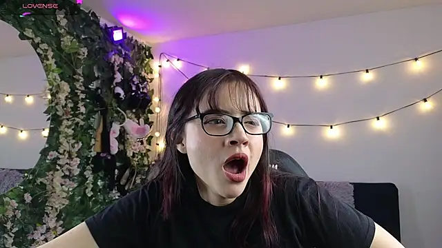 MiaVelvetDoll online show from 01/16/26, 02:21