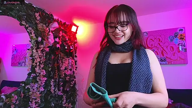 MiaVelvetDoll online show from 02/04/26, 03:18