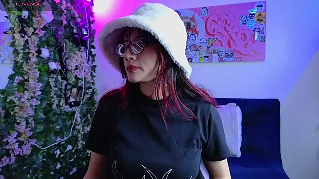 MiaVelvetDoll online show from 02/20/26, 02:39