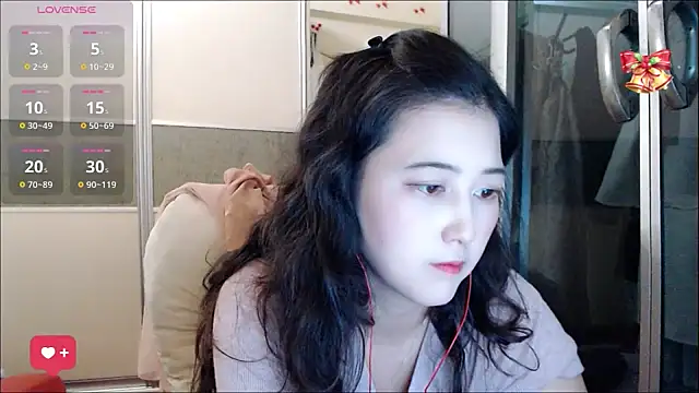 xx9938 online show from 09/19/25, 01:23