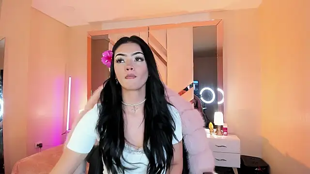 Snapshot of EmmaStonns chatting on 03/12/26, 04:35 EmmaStonns online show from 03/12/26, 04:35