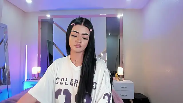 Snapshot of EmmaStonns chatting on 03/19/26, 01:15 EmmaStonns online show from 03/19/26, 01:15