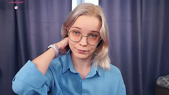 EdaKirkIin online show from 10/13/25, 05:29