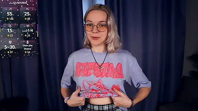 EdaKirkIin online show from 10/28/25, 05:33