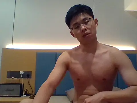 Snapshot of jensenyep chatting on 10/15/25, 06:19 jensenyep online show from 10/15/25, 06:19