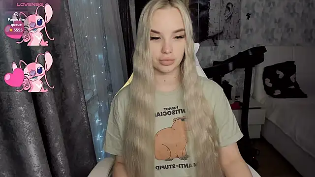 KiraKrox online show from 11/20/25, 06:18