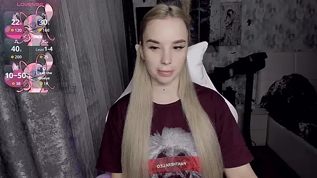 KiraKrox online show from 11/22/25, 07:35