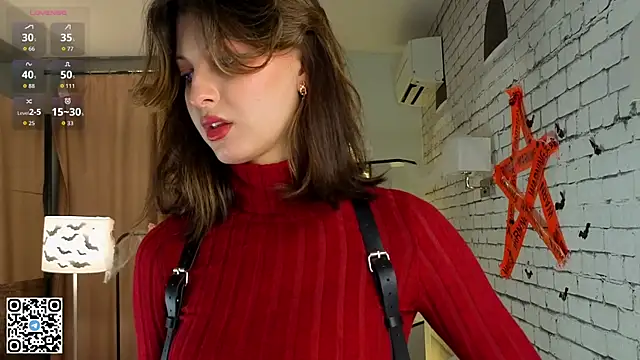 LorinaMaffitt online show from 10/31/25, 06:09