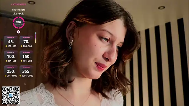 LorinaMaffitt online show from 11/23/25, 06:19