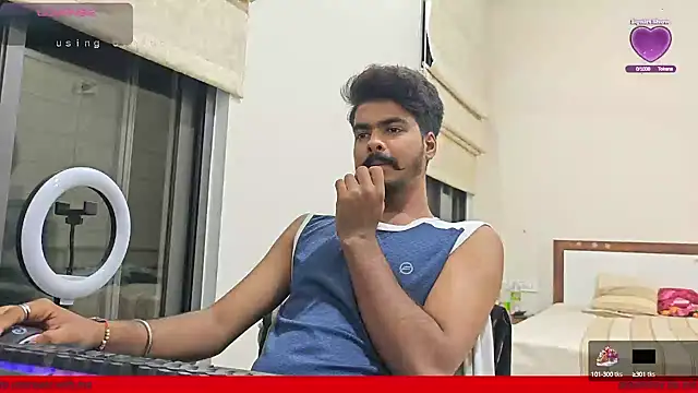 Snapshot of mrbuddy85 chatting on 10/10/25, 05:23 mrbuddy85 online show from 10/10/25, 05:23