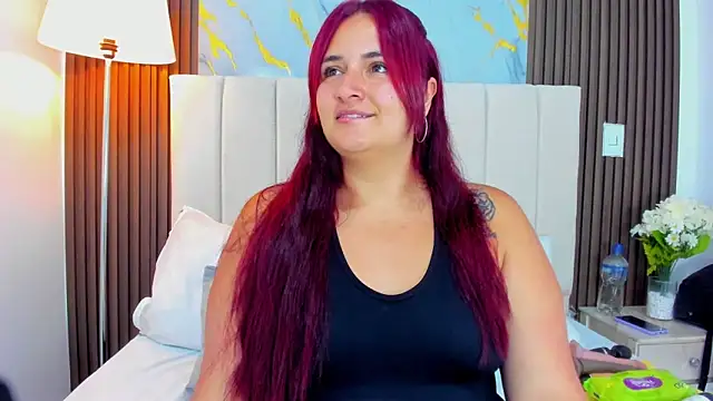 Snapshot of Victoria_Guzman chatting on 04/27/26, 03:21 Victoria Guzman online show from 04/27/26, 03:21