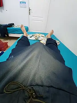 RaoufDz17cm online show from 10/17/25, 07:16