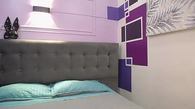 tiiny emilly online show from 09/26/25, 08:13