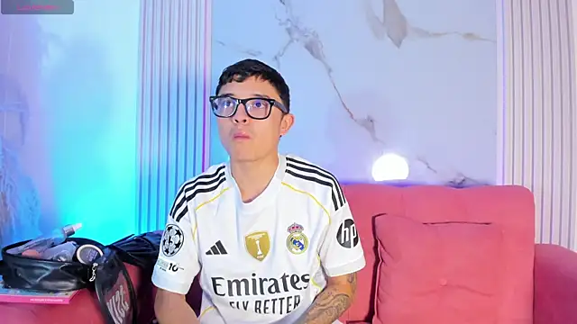 StephanAndSamantha online show from 10/26/25, 10:15