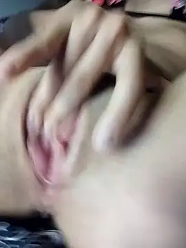 Snapshot of lucerocutte chatting on 10/31/25, 07:09 lucerocutte online show from 10/31/25, 07:09