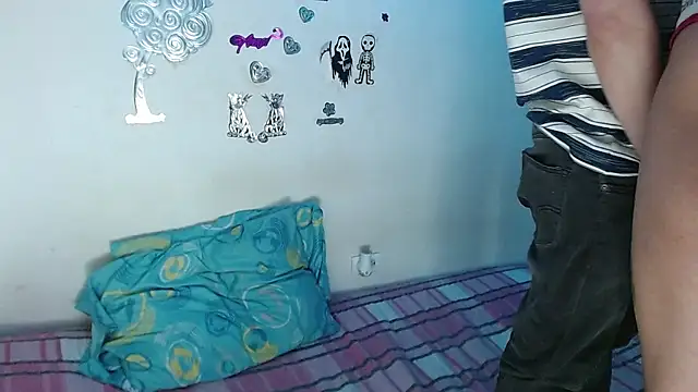 Snapshot of EvaHarryy chatting on 04/18/26, 12:03 EvaHarryy online show from 04/18/26, 12:03