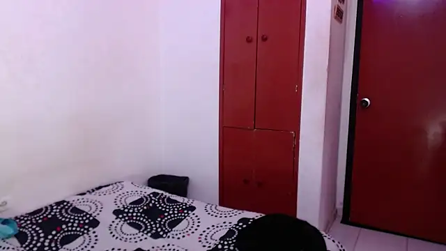 EvaHarryy online show from 06/10/26, 10:19