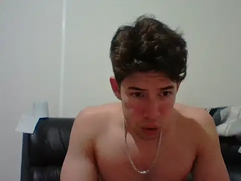 Maxtaylor18 online show from 11/13/25, 04:55