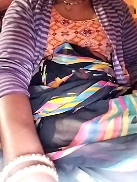 Snapshot of Gopika_Dudi chatting on 10/31/25, 02:51 Gopika Dudi online show from 10/31/25, 02:51