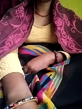 Snapshot of Gopika_Dudi chatting on 11/20/25, 01:50 Gopika Dudi online show from 11/20/25, 01:50