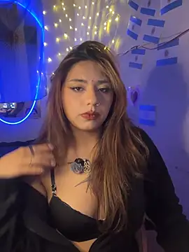 Snapshot of SoftLady_S33 chatting on 06/27/26, 01:54 SoftLady S33 online show from 06/27/26, 01:54
