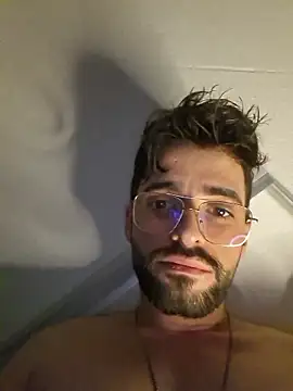 young swisscouple online show from 01/18/26, 11:25