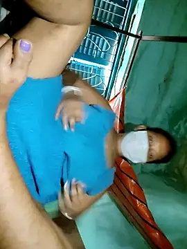 pujaroy363534 online show from 09/18/25, 04:58