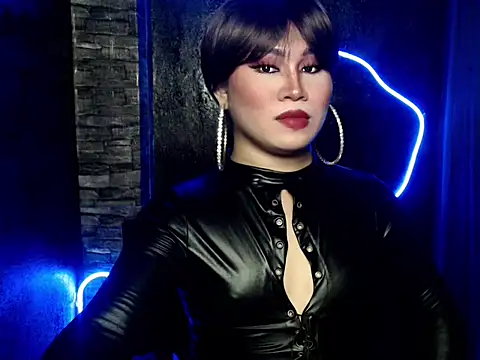 pretty lassy online show from 09/17/25, 08:05