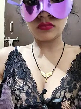 Snapshot of Hot_Alia04 chatting on 10/30/25, 10:38 Hot Alia04 online show from 10/30/25, 10:38