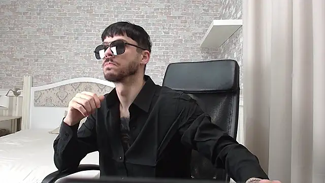 JonahShaw online show from 10/25/25, 04:20