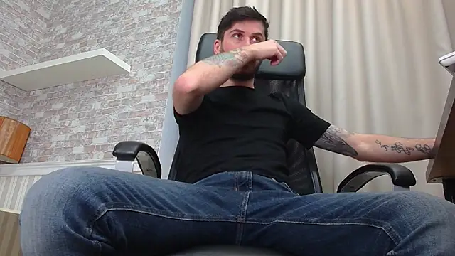 JonahShaw online show from 11/19/25, 05:18