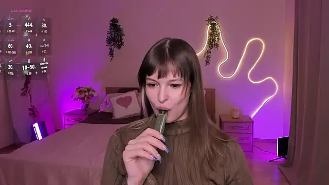 Snapshot of Lisa_Blossom chatting on 03/27/26, 08:26 Lisa Blossom online show from 03/27/26, 08:26