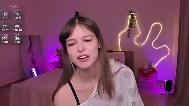 Snapshot of Lisa_Blossom chatting on 04/11/26, 07:45 Lisa Blossom online show from 04/11/26, 07:45