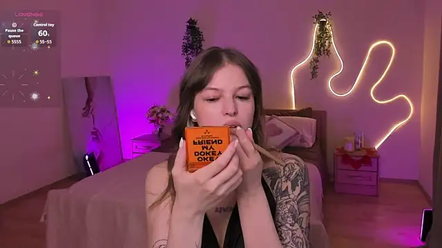 Lisa Blossom online show from 05/22/26, 06:09