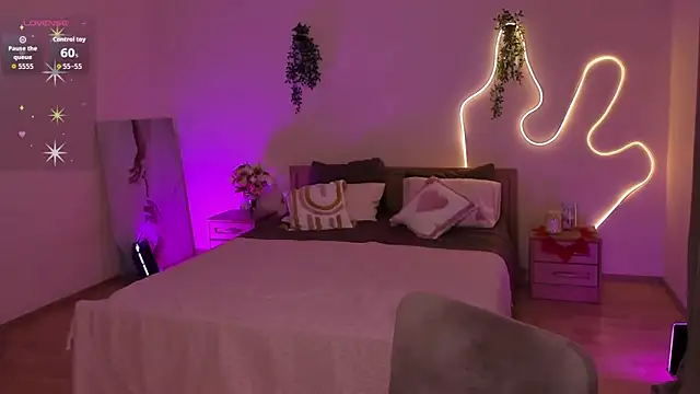 Lisa Blossom online show from 05/25/26, 06:08