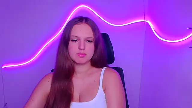 Aurora White online show from 09/18/25, 11:23