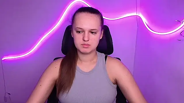 Aurora White online show from 10/07/25, 07:16