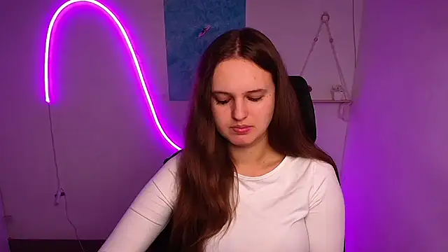 Aurora White online show from 10/15/25, 05:29